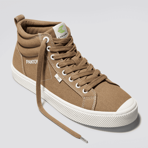 oca high lion canvas sneaker.feature 1 fd0bf864 e0d4 41b3 8349 19e954ed4276