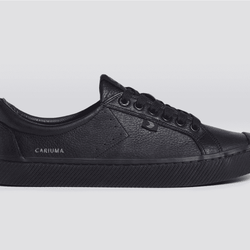 oca low all black premium leather.slideshow1