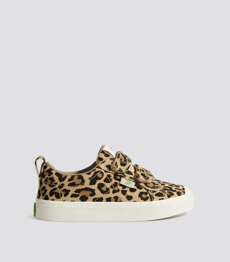 oca low kids leopard print canvas sneaker.side view