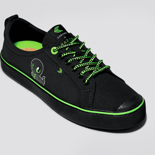 oca low razer all black canvas sneaker.slideshow3 210c107c b88a 47df a232 fe39bfa035fe